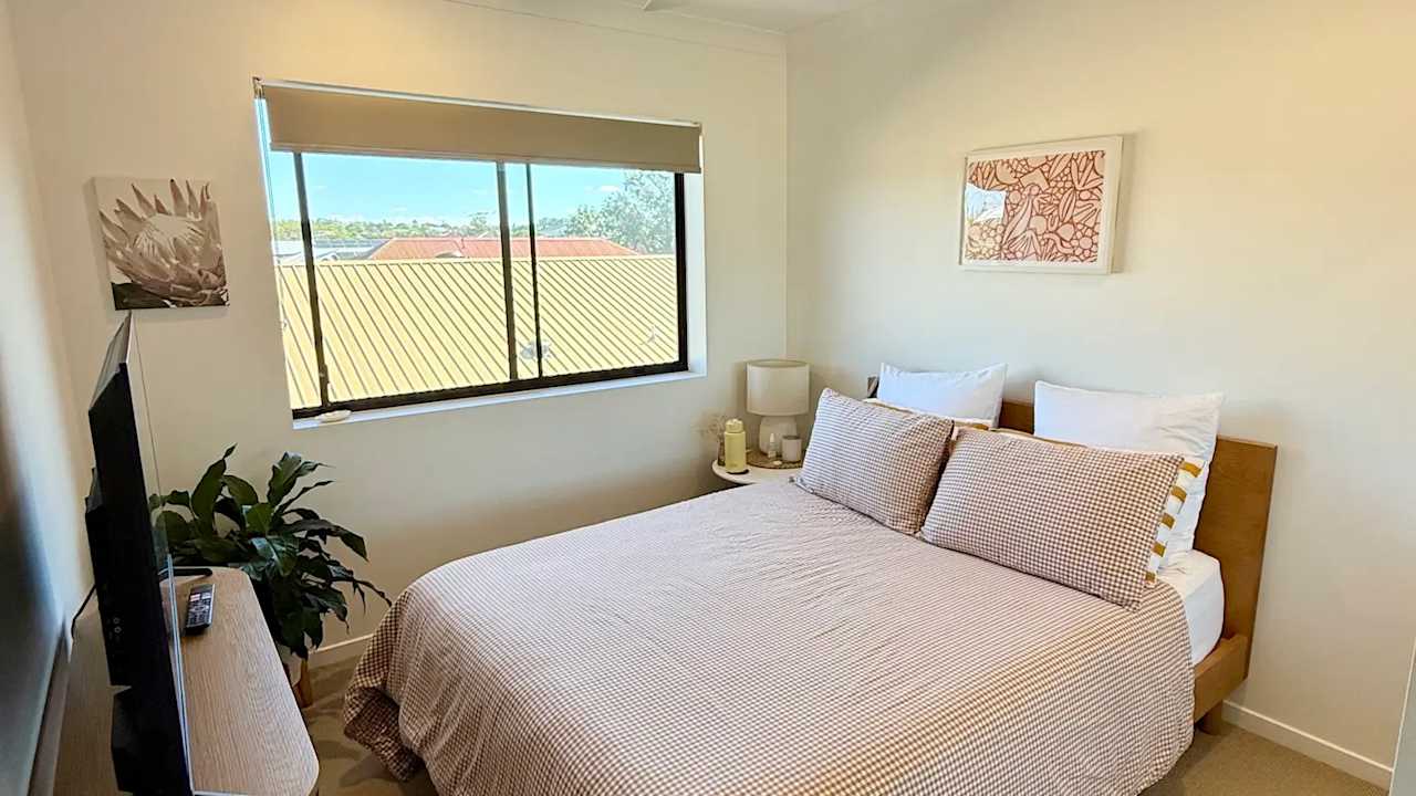Unfurnished room with own bathroom
