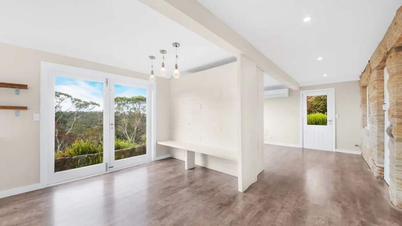 Whole property with 2 rooms for rent