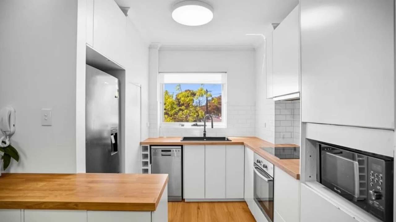 Whole property with 2 rooms for rent