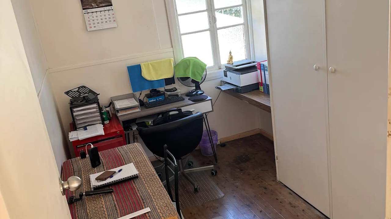 Furnished room in a share house