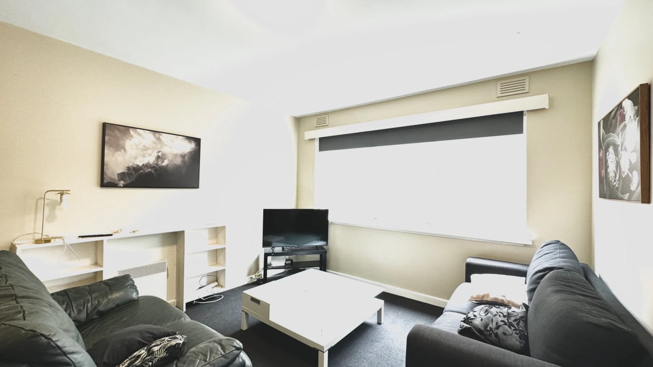 Whole property with 3 rooms for rent