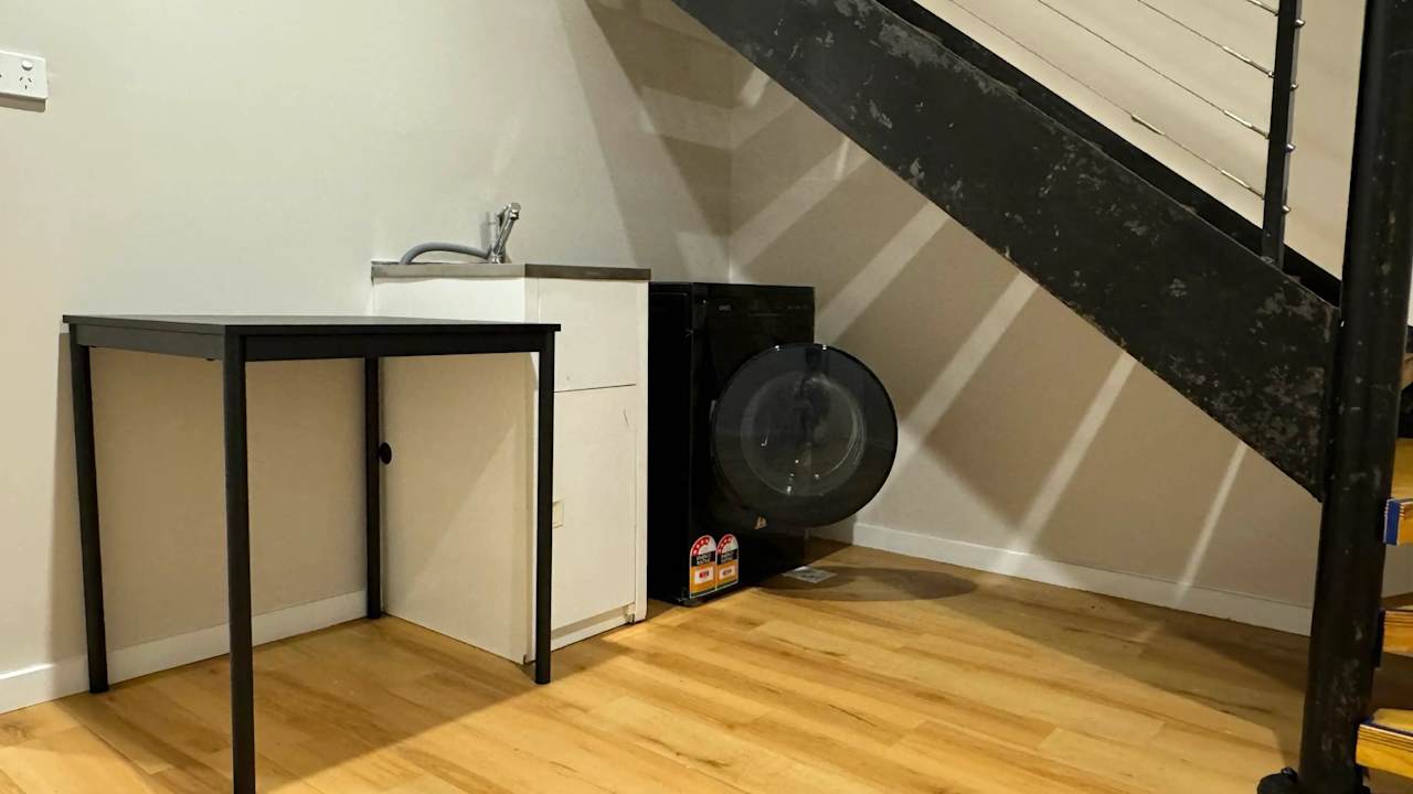 Whole property with 2 rooms for rent
