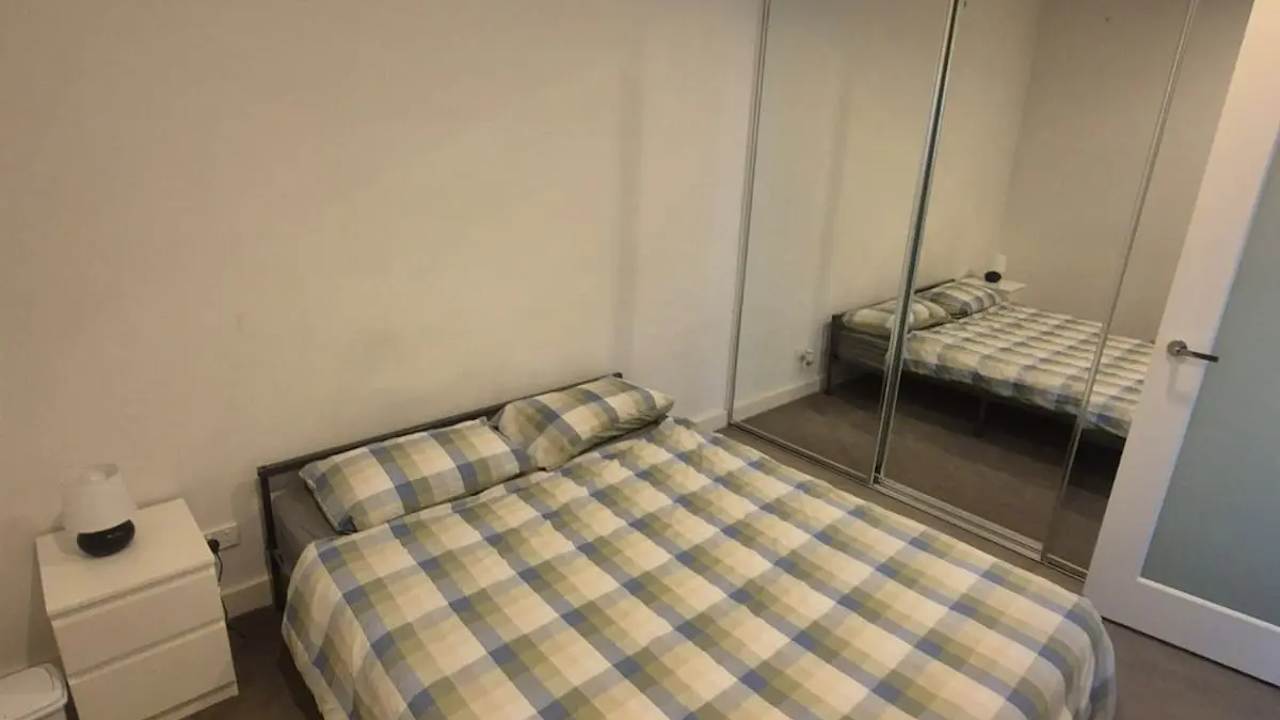 Furnished room in a flatshare