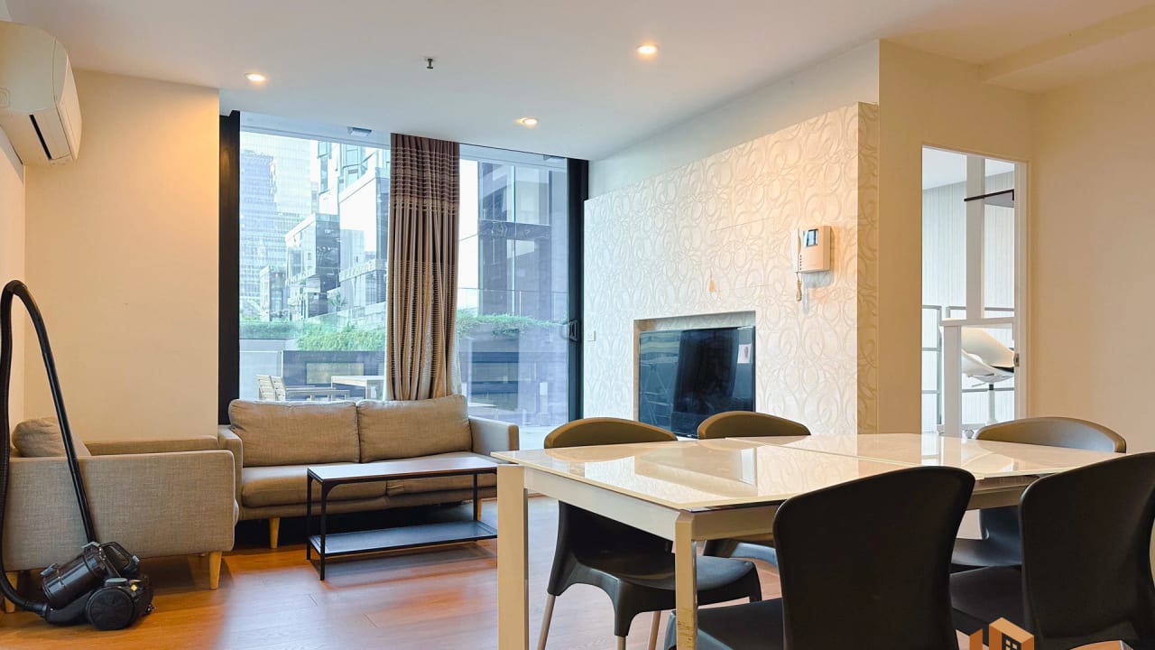 Furnished room in a flatshare