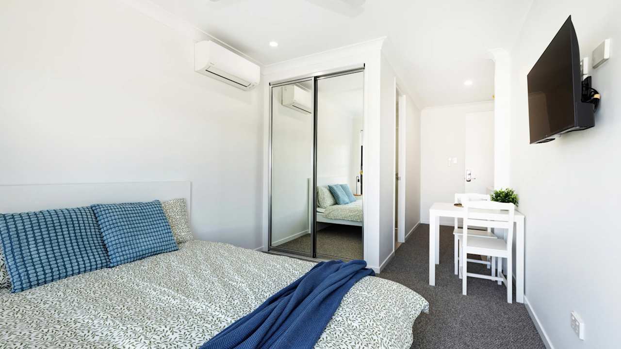 Furnished room with own bathroom