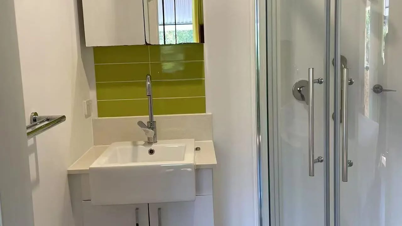 Furnished room studio flat for rent