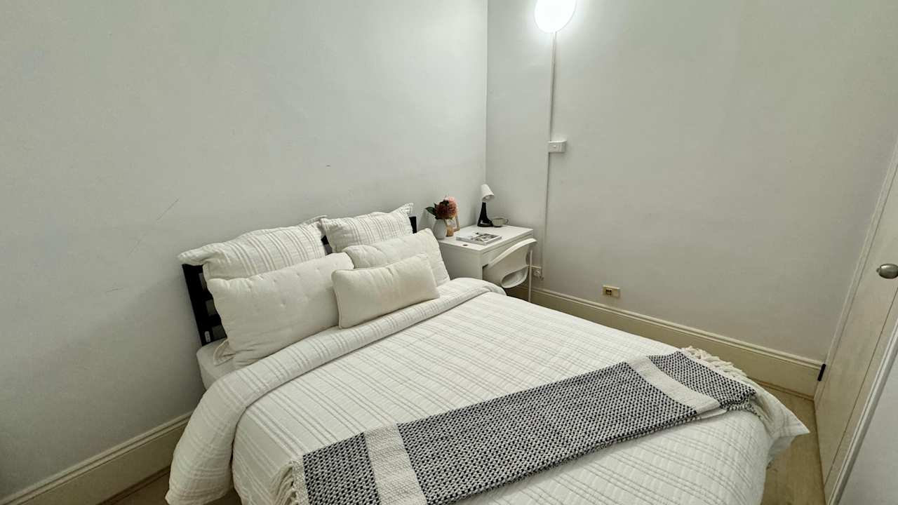 Furnished room in a flatshare