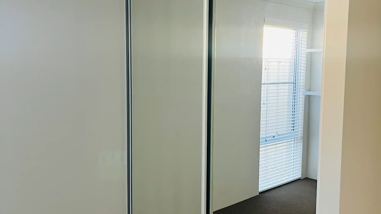 Room in a share house