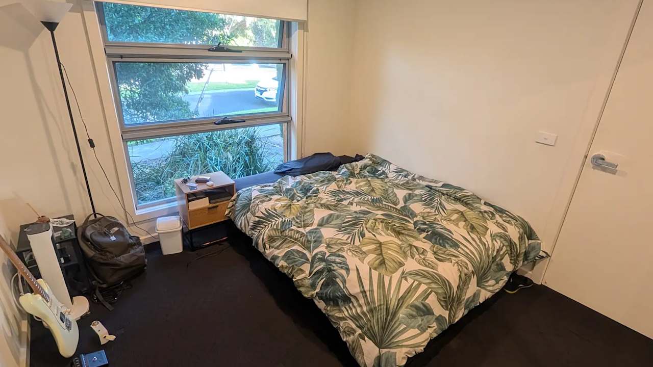 Unfurnished room in a share house