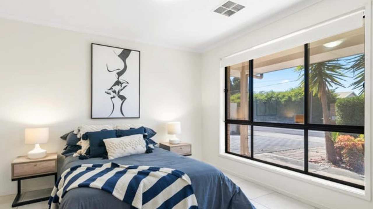 Furnished room with ensuite in a share house