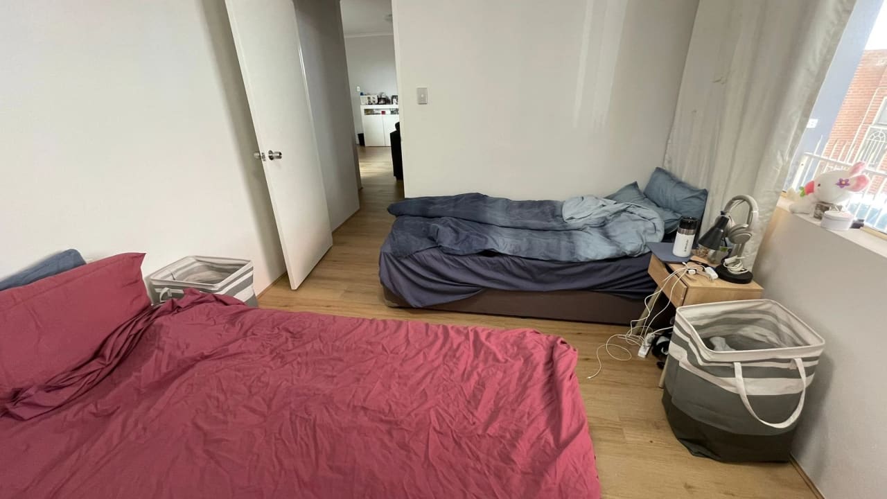 Furnished room in a flatshare