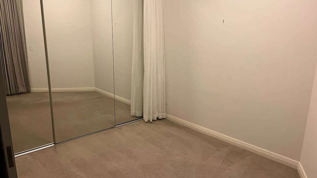 Unfurnished room with own bathroom