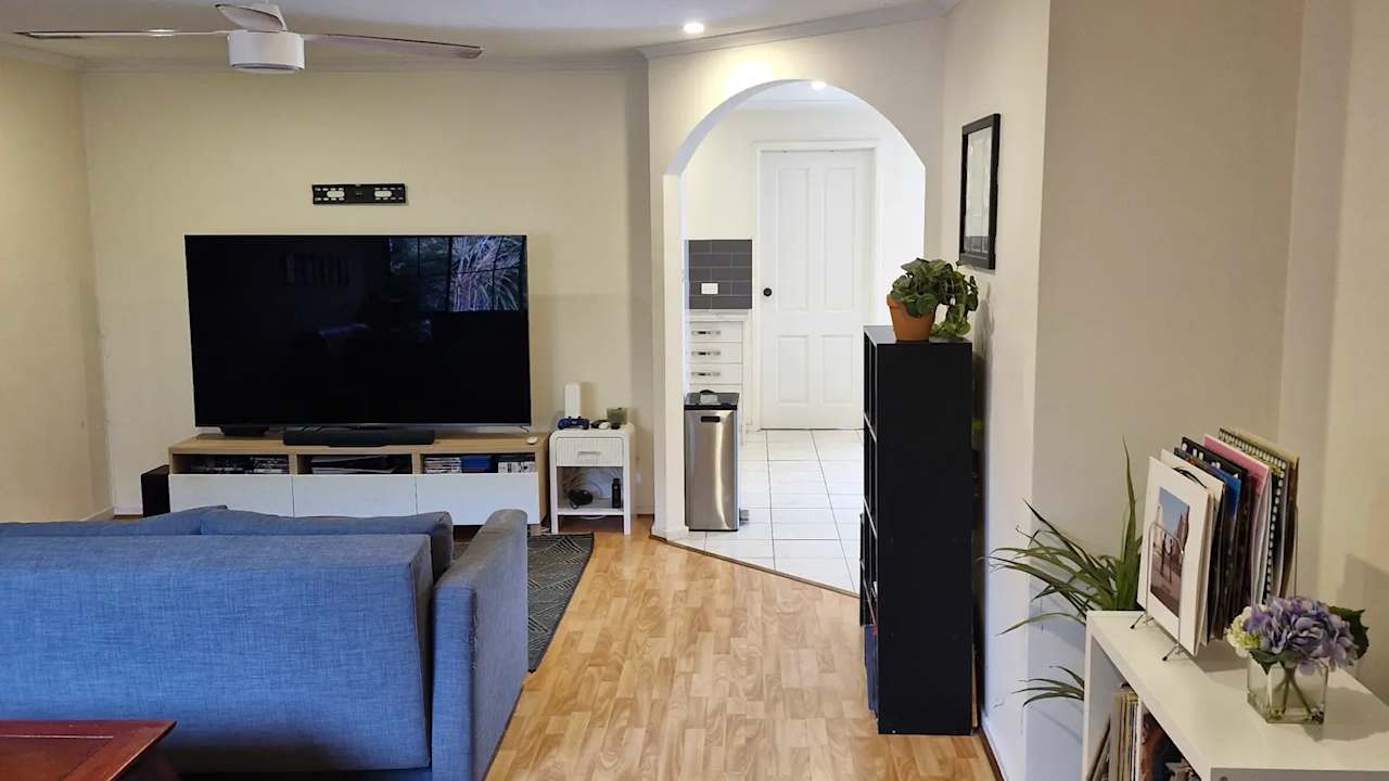 Room in a share house