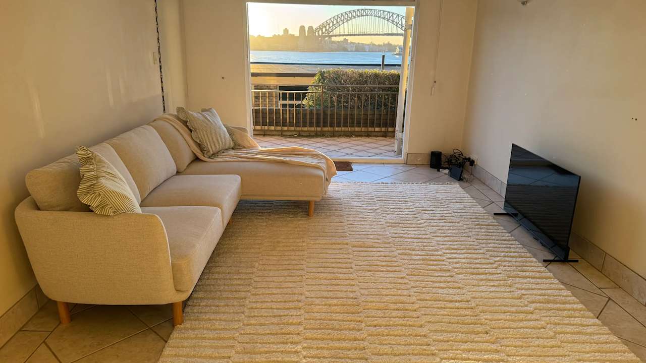 Unfurnished room in a flatshare