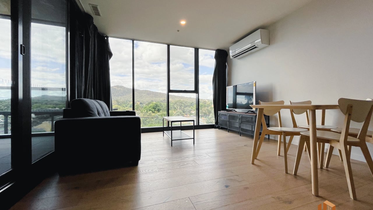 Furnished room in a flatshare