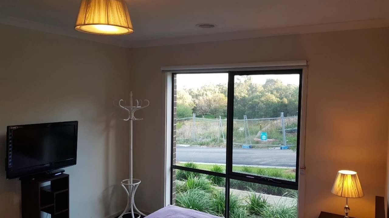 Room in a share house