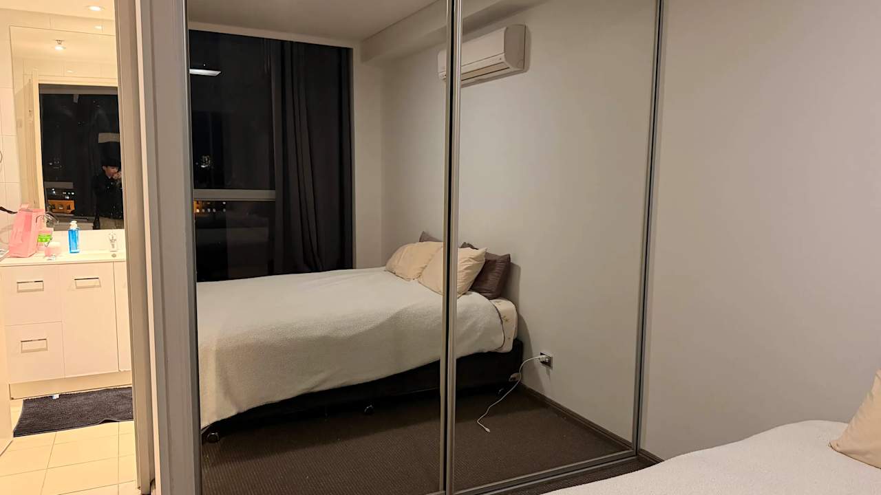Furnished room with ensuite in a flatshare
