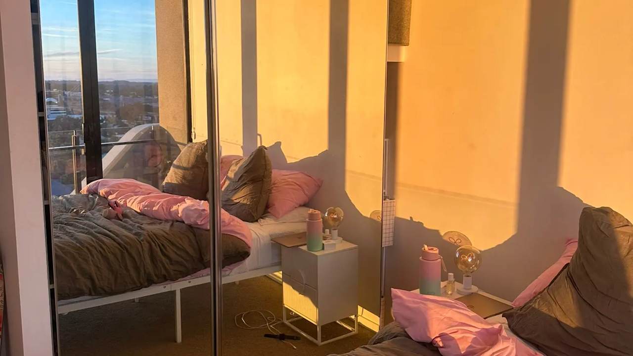 Unfurnished room with own bathroom