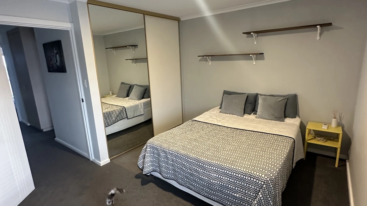 Room in a share house