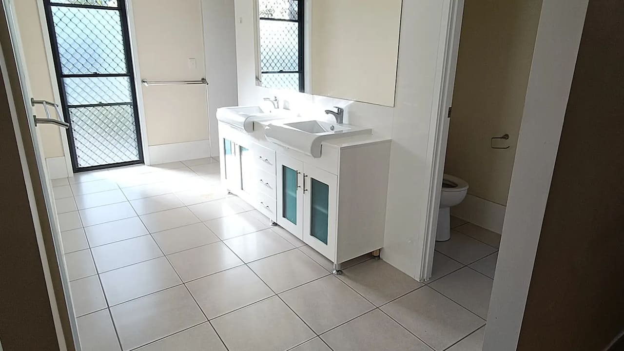 Furnished room with own bathroom