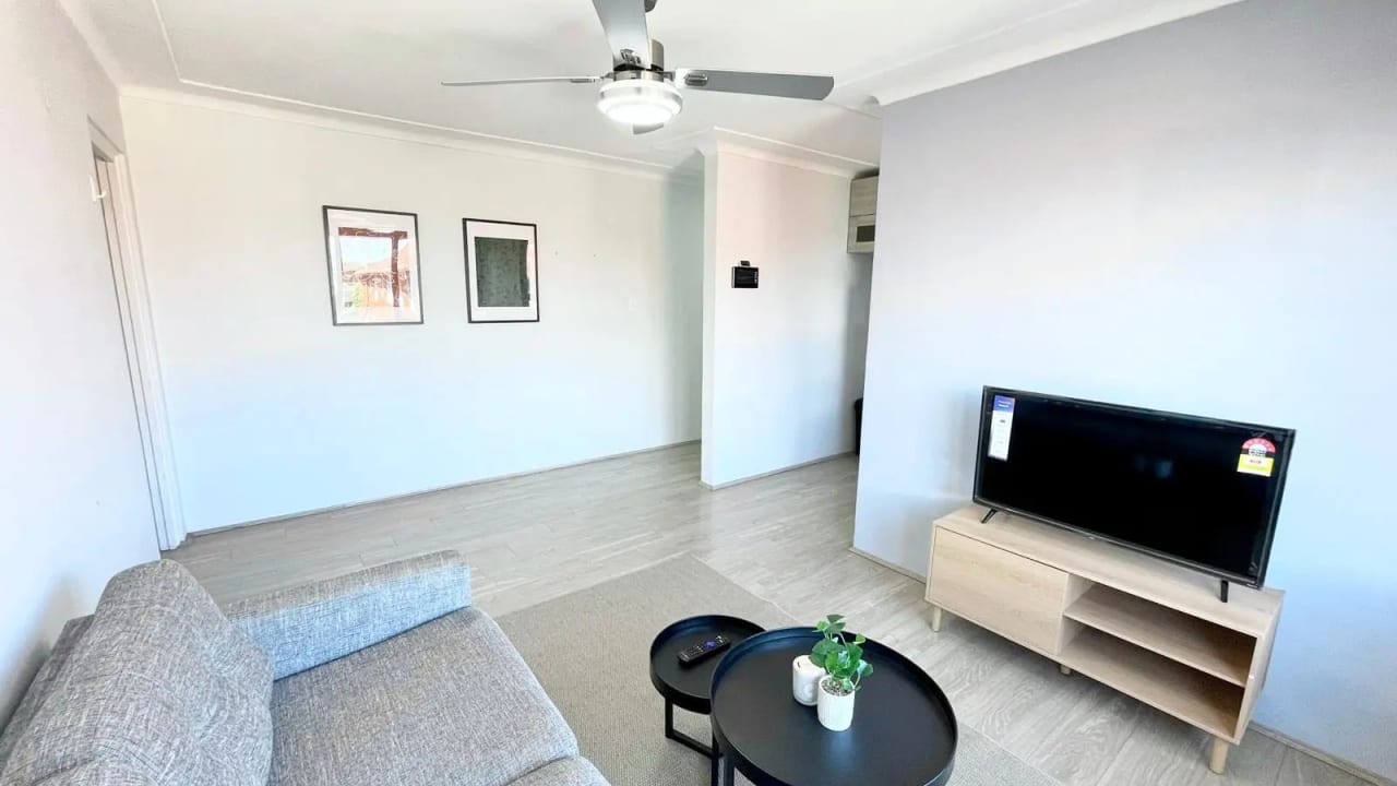 Whole property with 2 rooms for rent