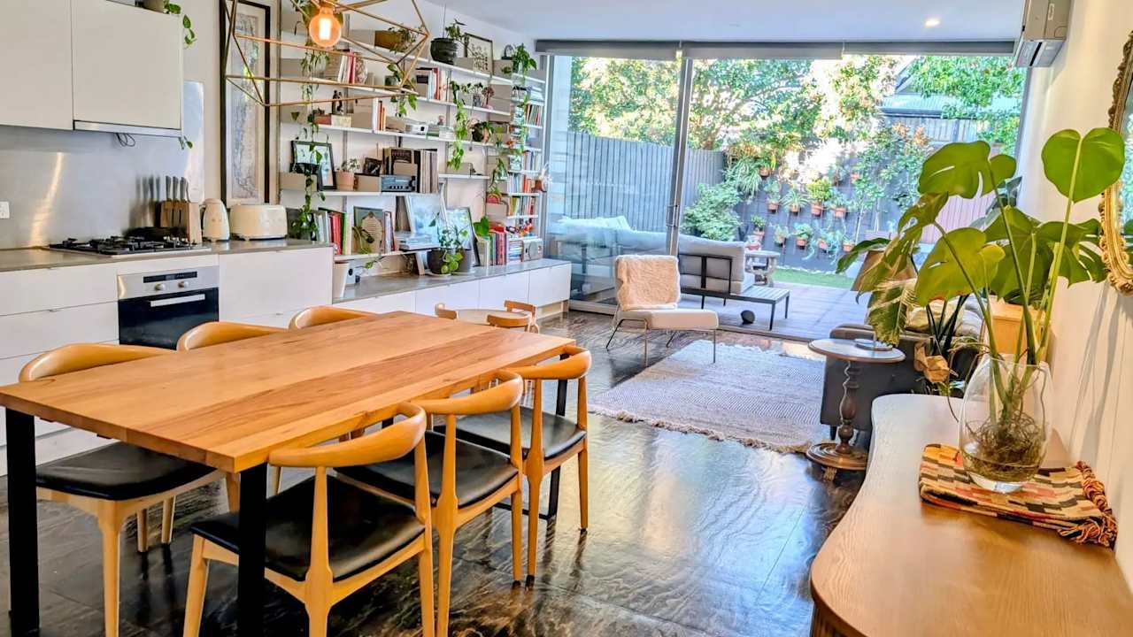 Whole property with 2 rooms for rent