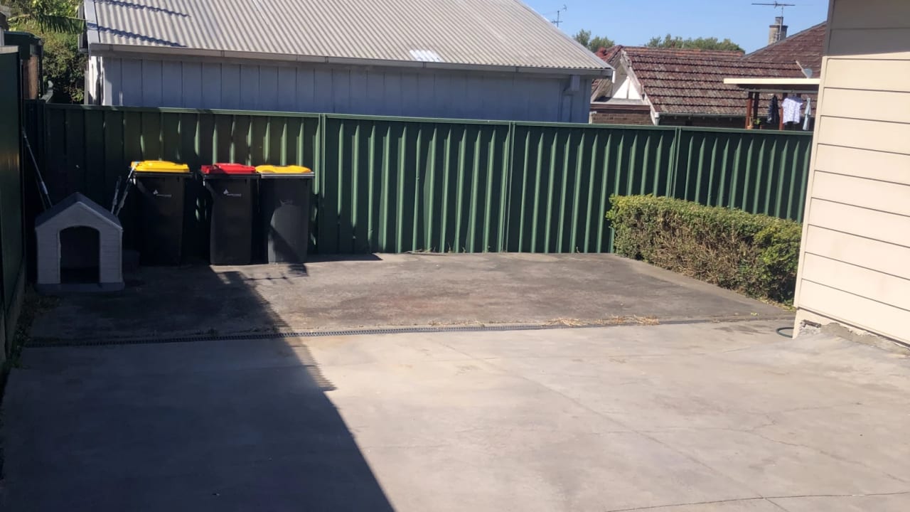 Whole property with 2 rooms for rent