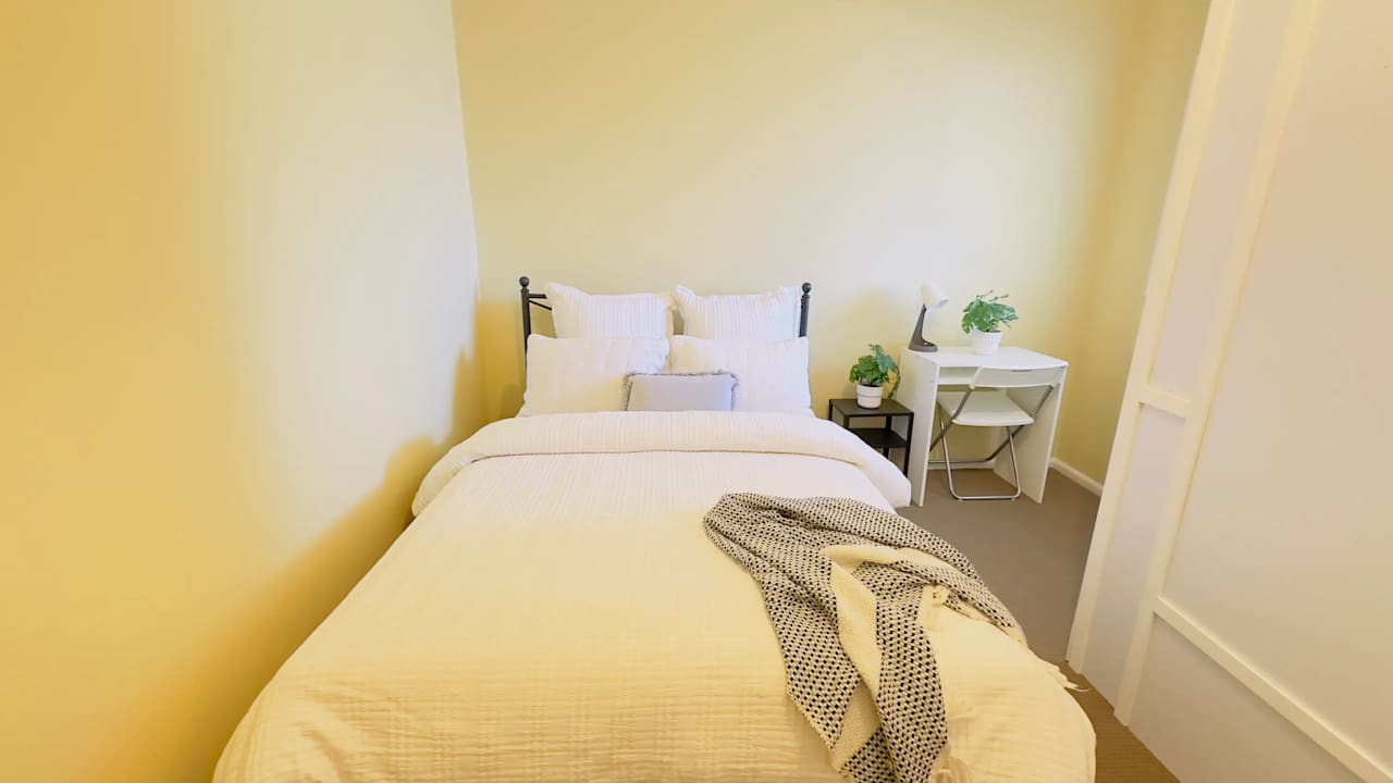 Furnished room in a share house