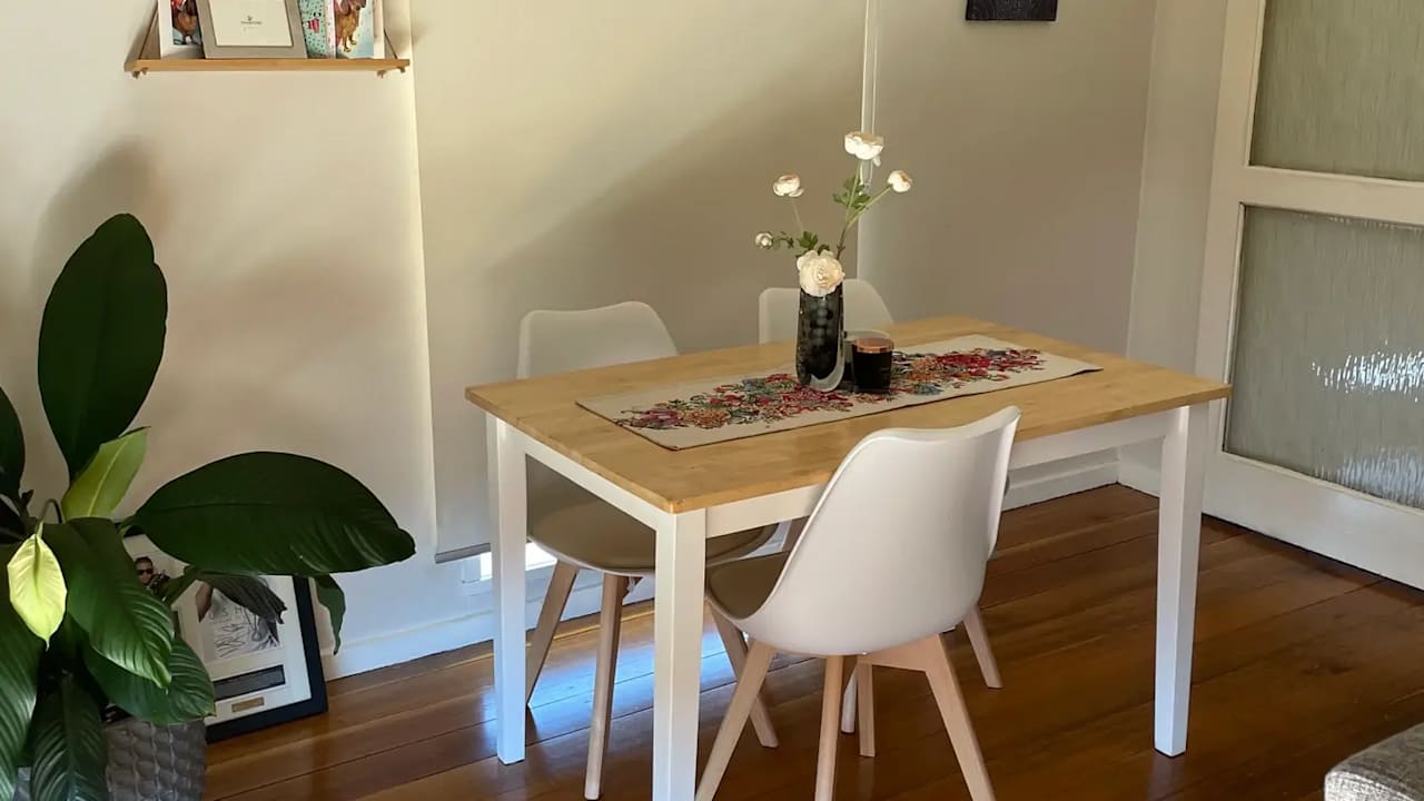 Room in a share house