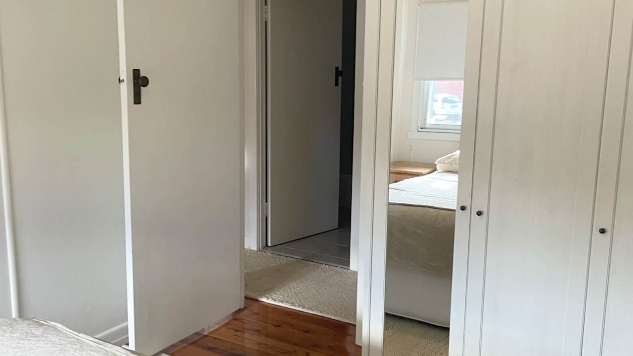 Room in a share house