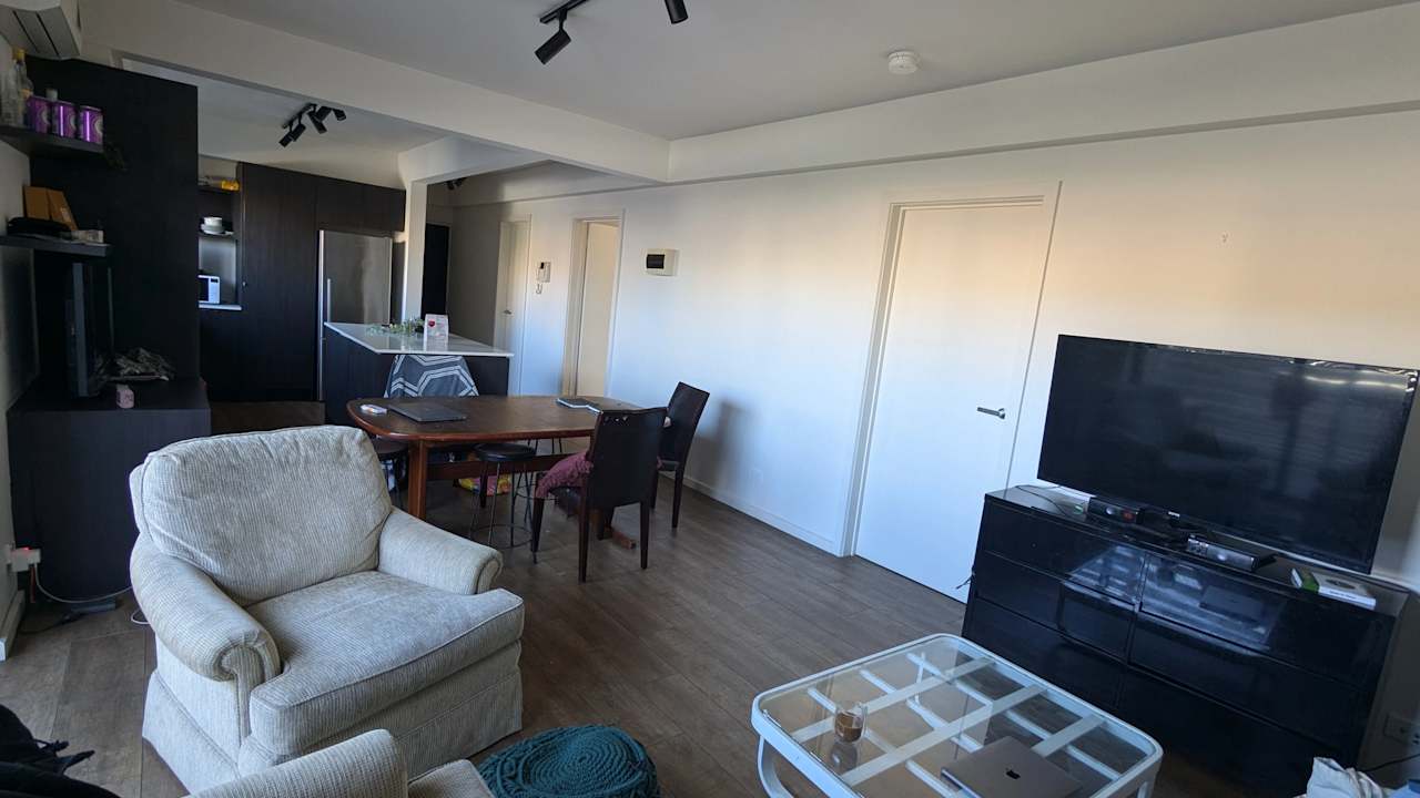 Furnished room in a flatshare