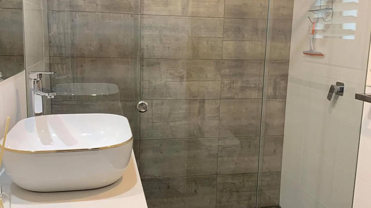 Furnished room with ensuite in a share house
