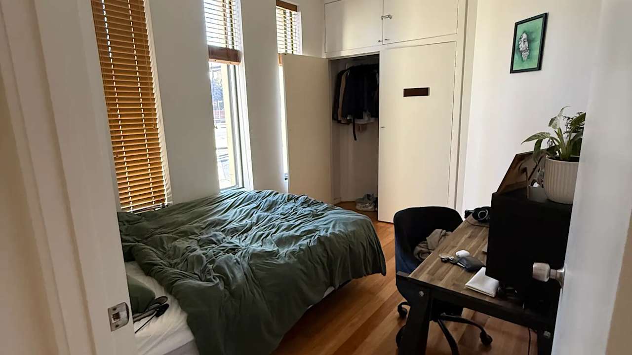 Unfurnished room in a share house