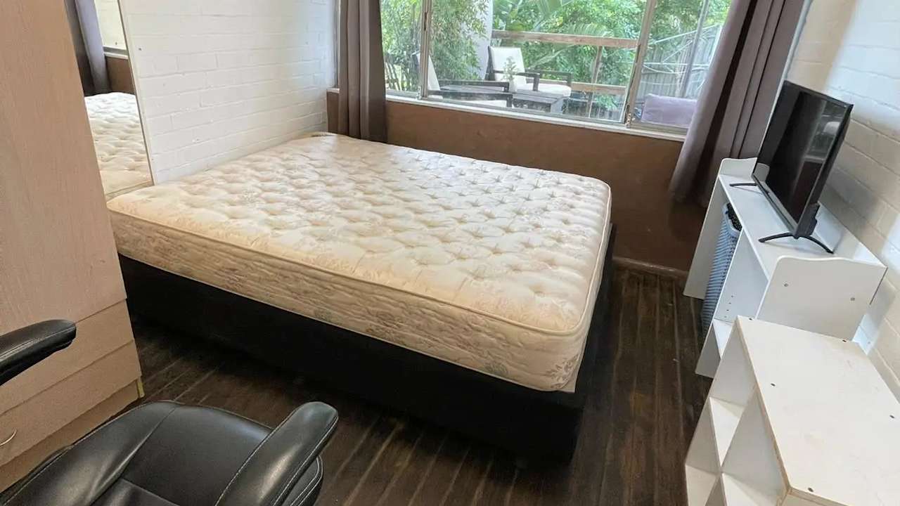 Whole property with 3 rooms for rent