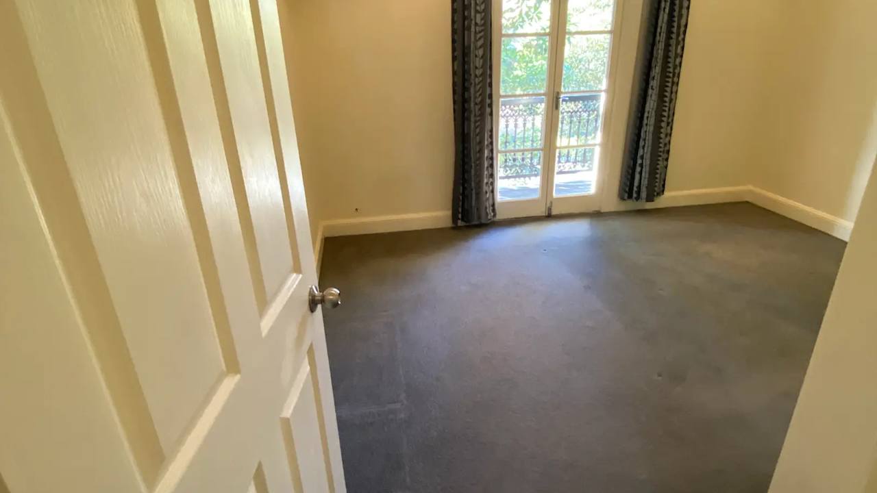 Room in a share house