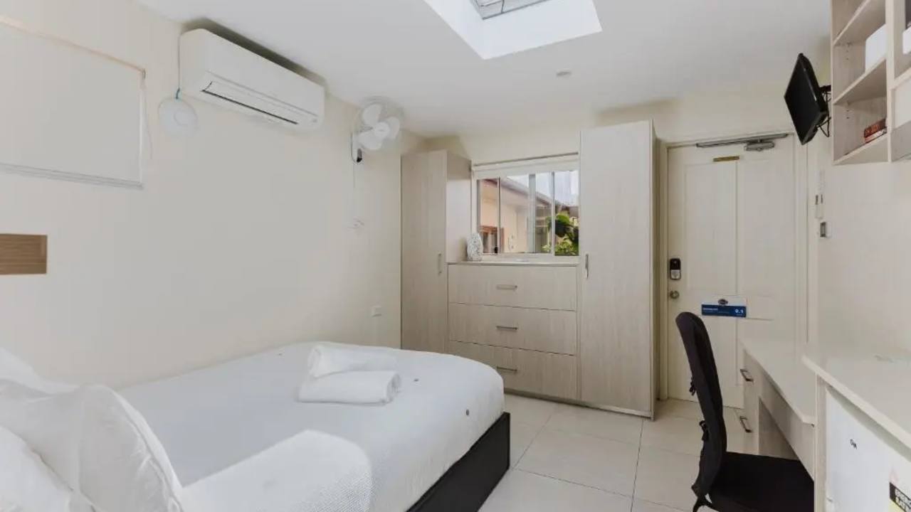Furnished room studio flat for rent