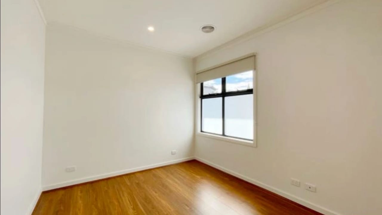 Unfurnished room in a share house