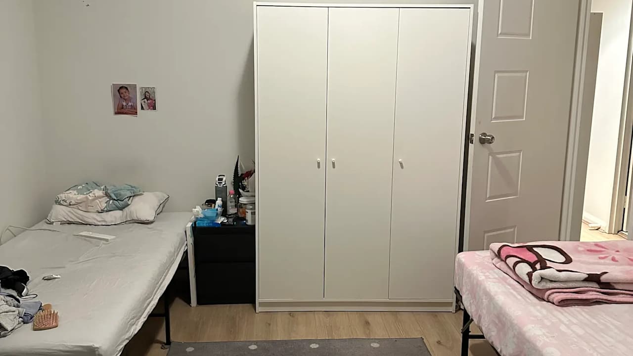 Furnished room in a flatshare