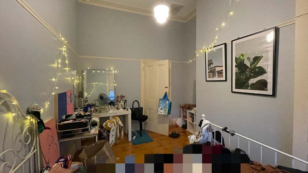Room in a share house