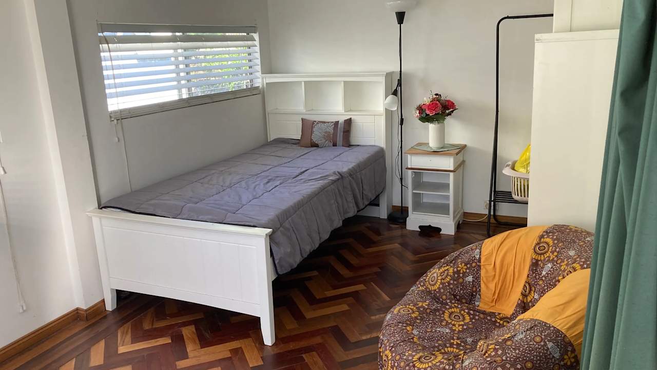 Room in a share house