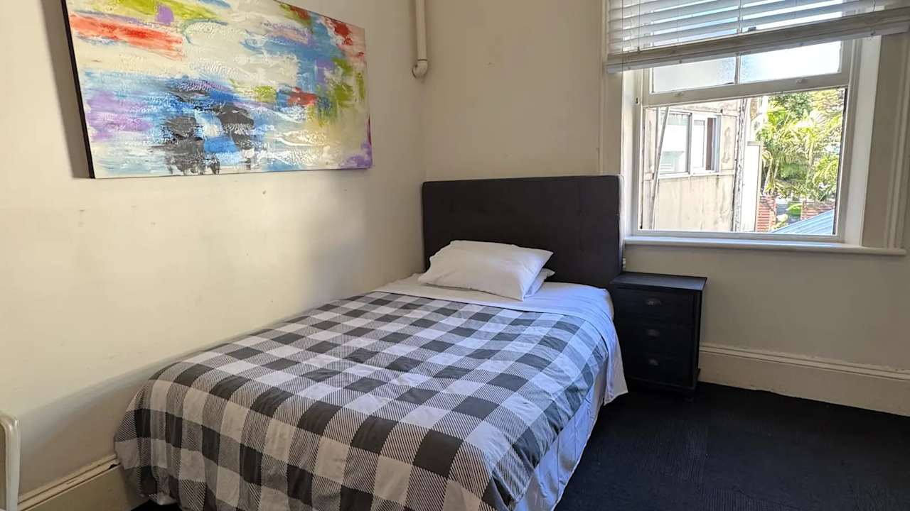 Whole property with 6 rooms for rent