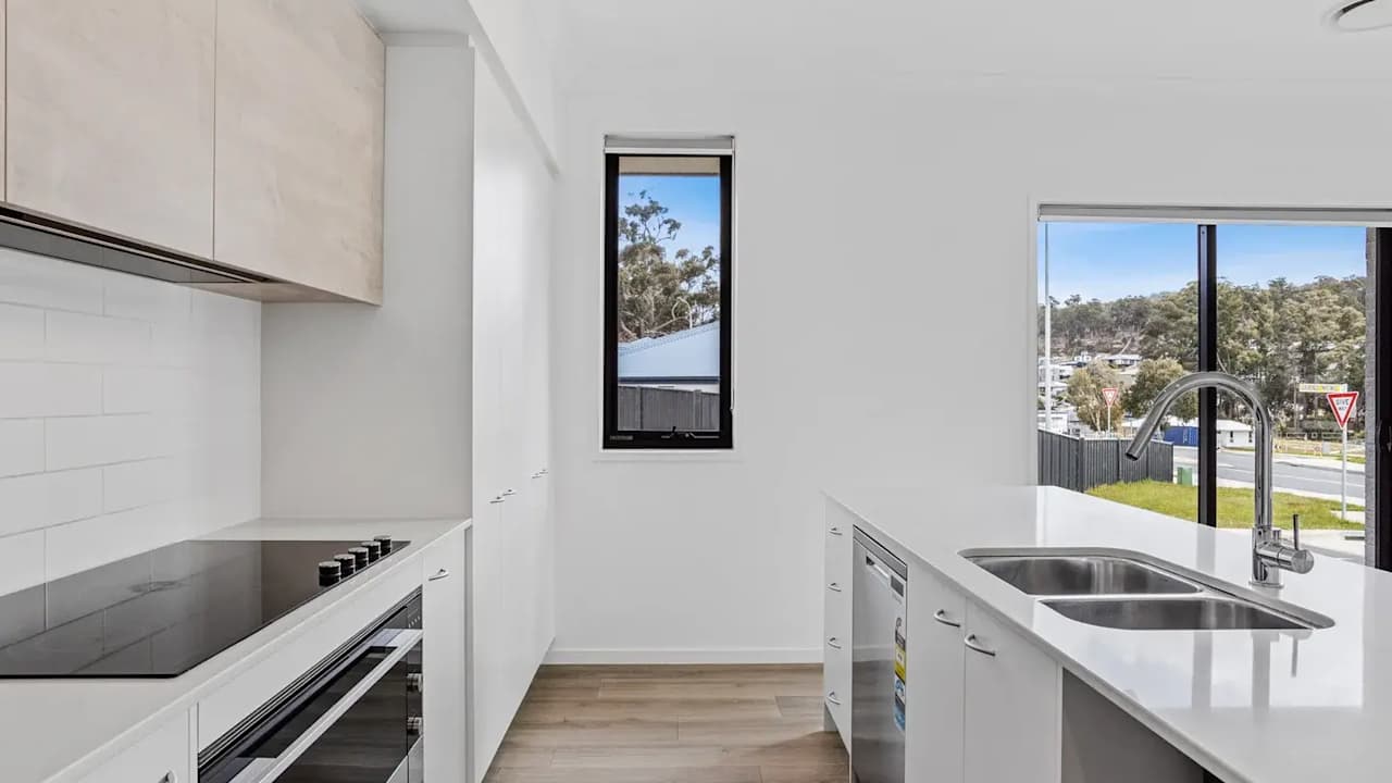 Room with ensuite in a share house