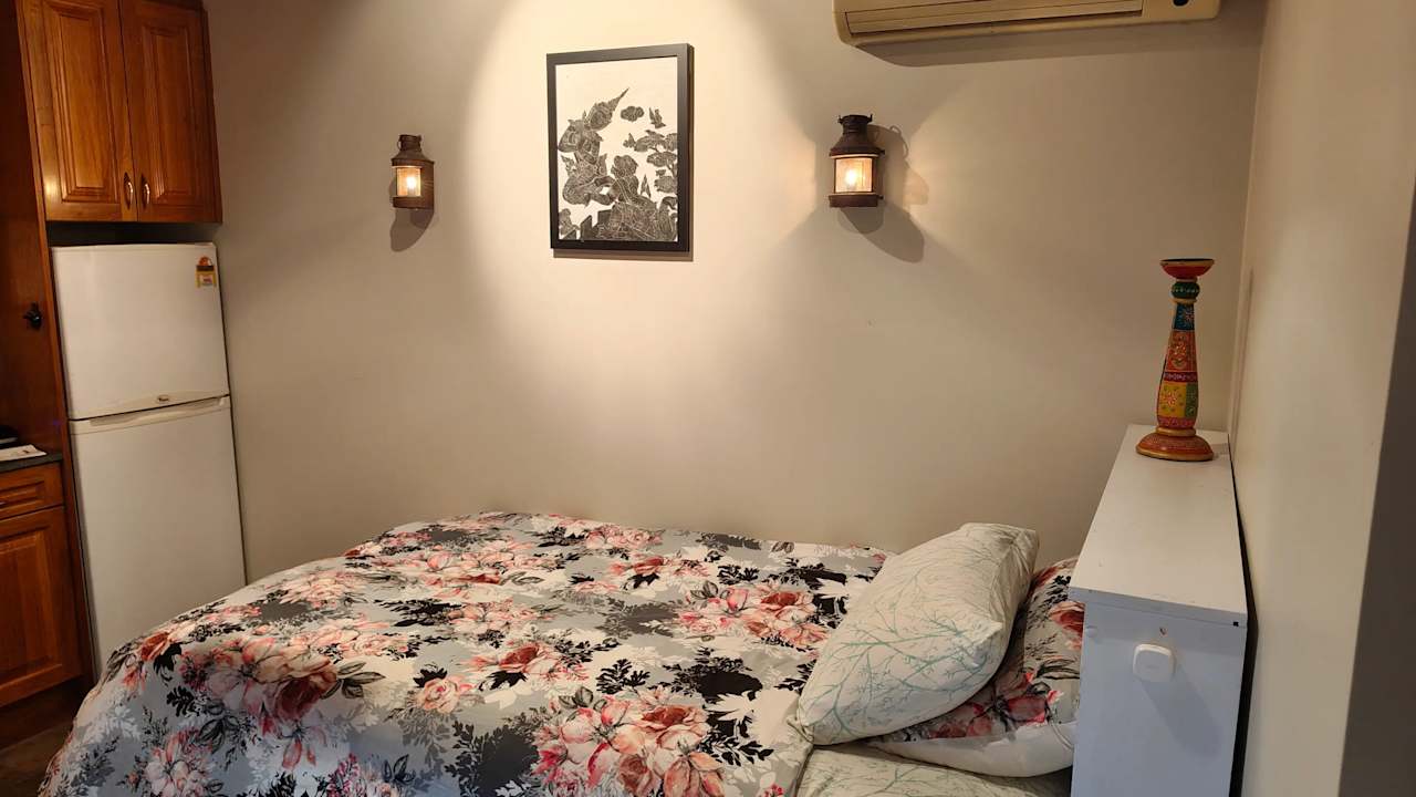 Furnished room with own bathroom