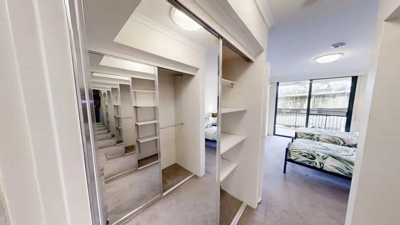 Furnished room with ensuite in a flatshare