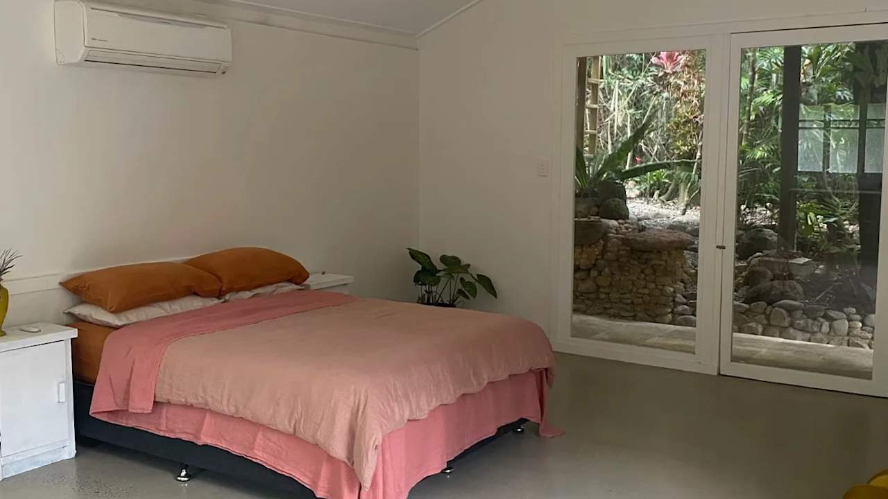 Room with ensuite in a share house