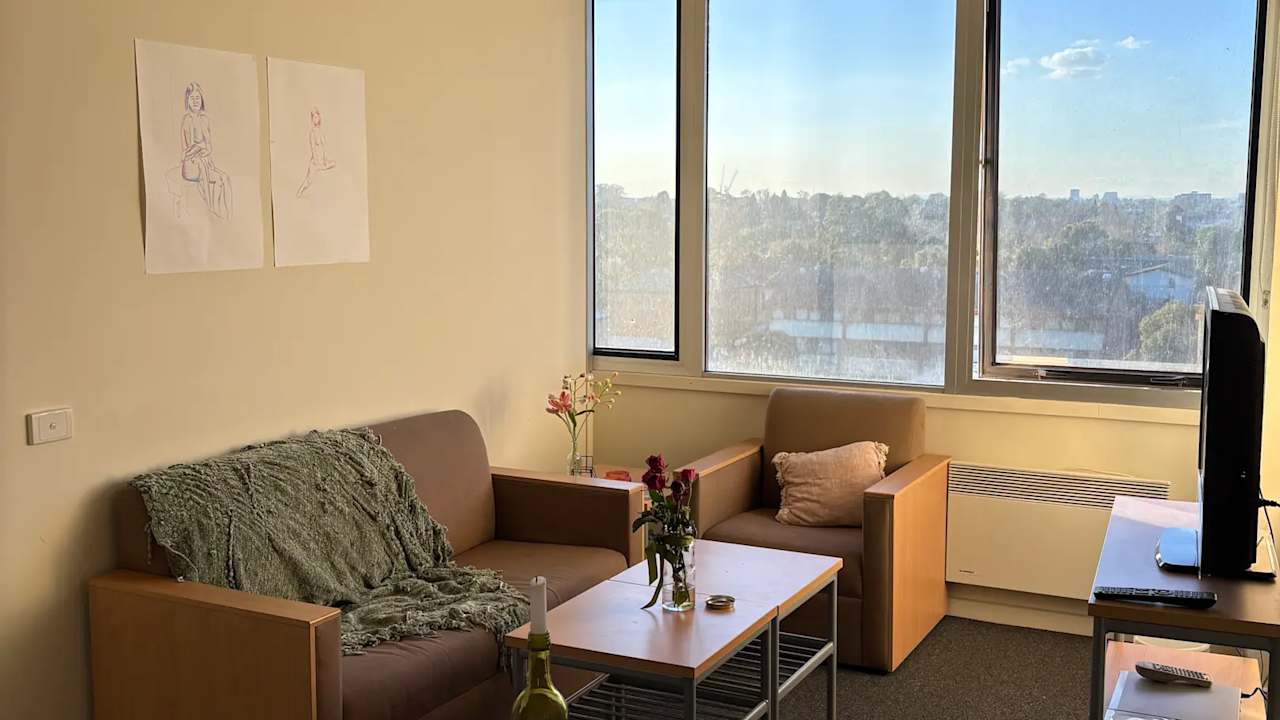Furnished room in a flatshare