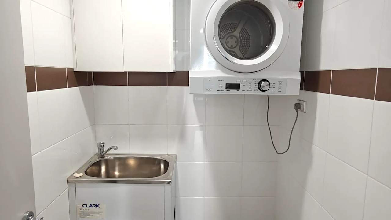 Whole property with 2 rooms for rent