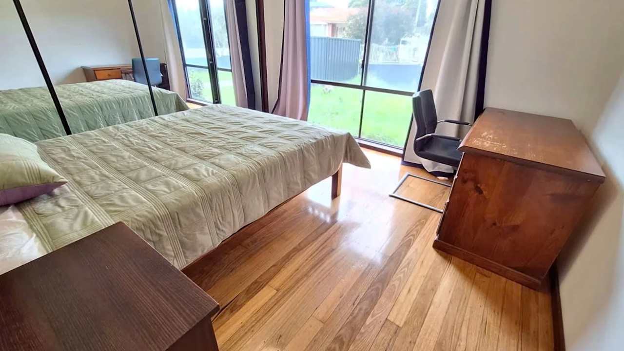 Furnished room in a share house