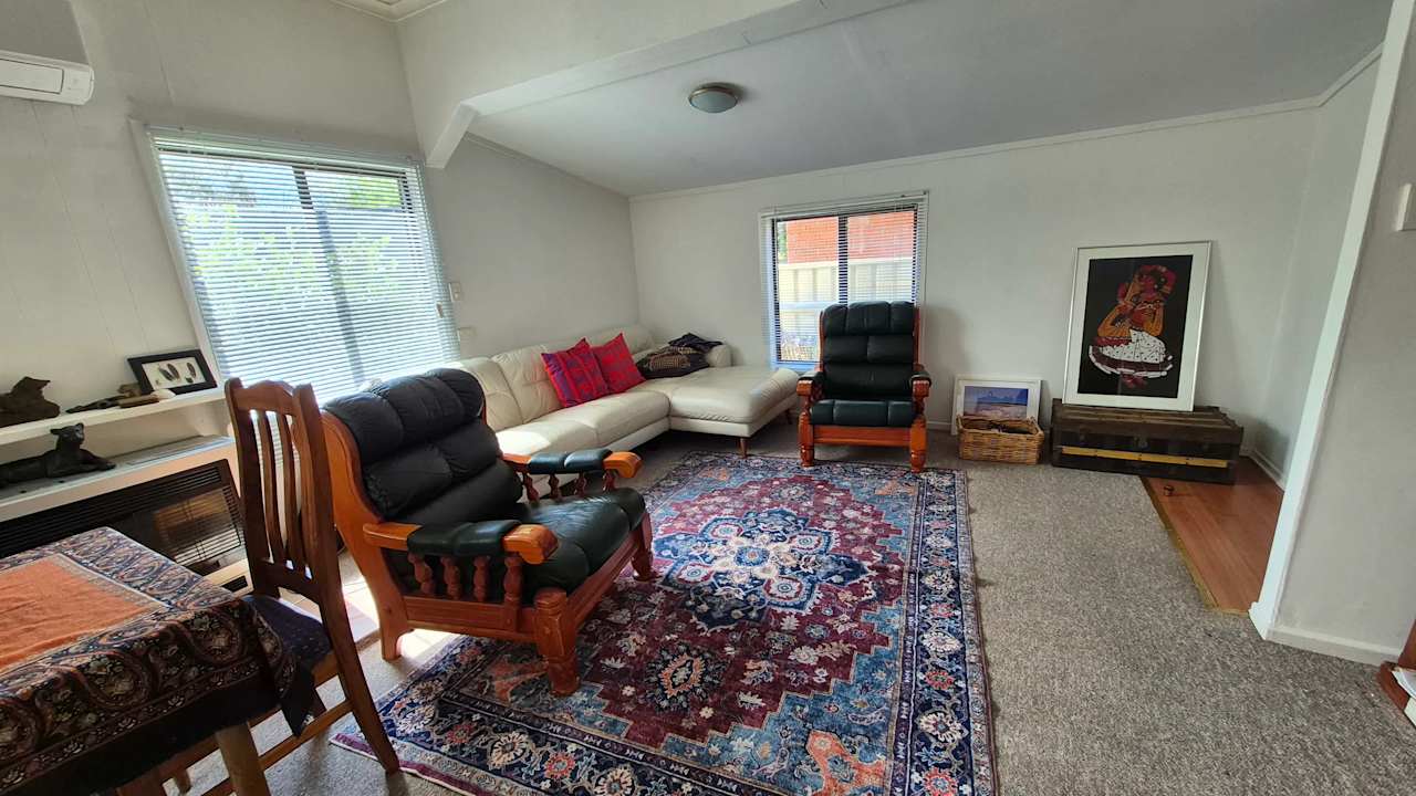 Room in a share house