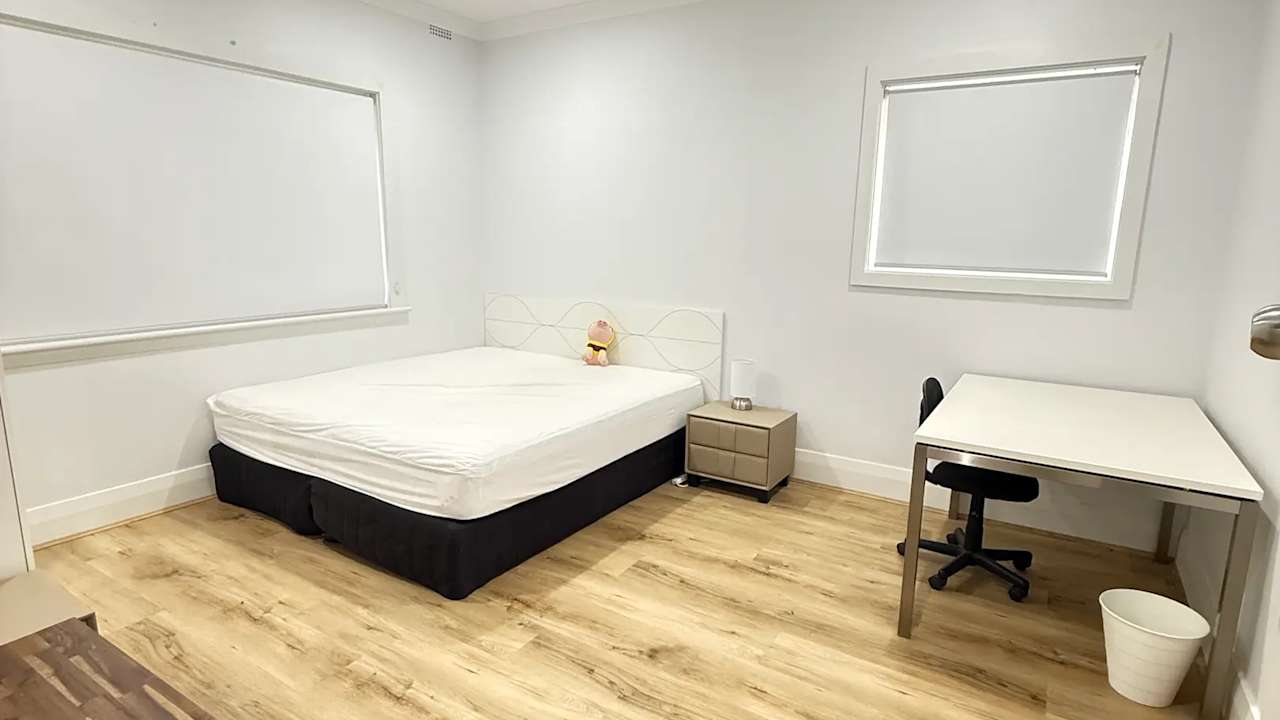 Furnished room in a share house